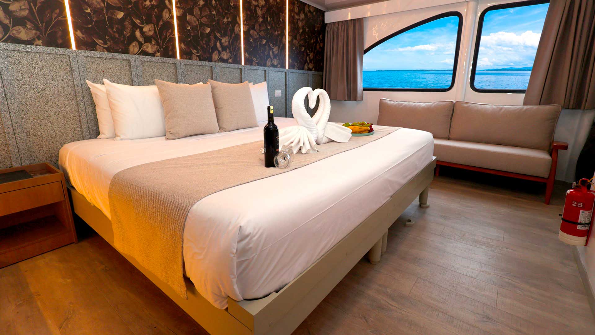 Cabins Slide Ecogalaxy Catamaran - Galaxy Cruises
