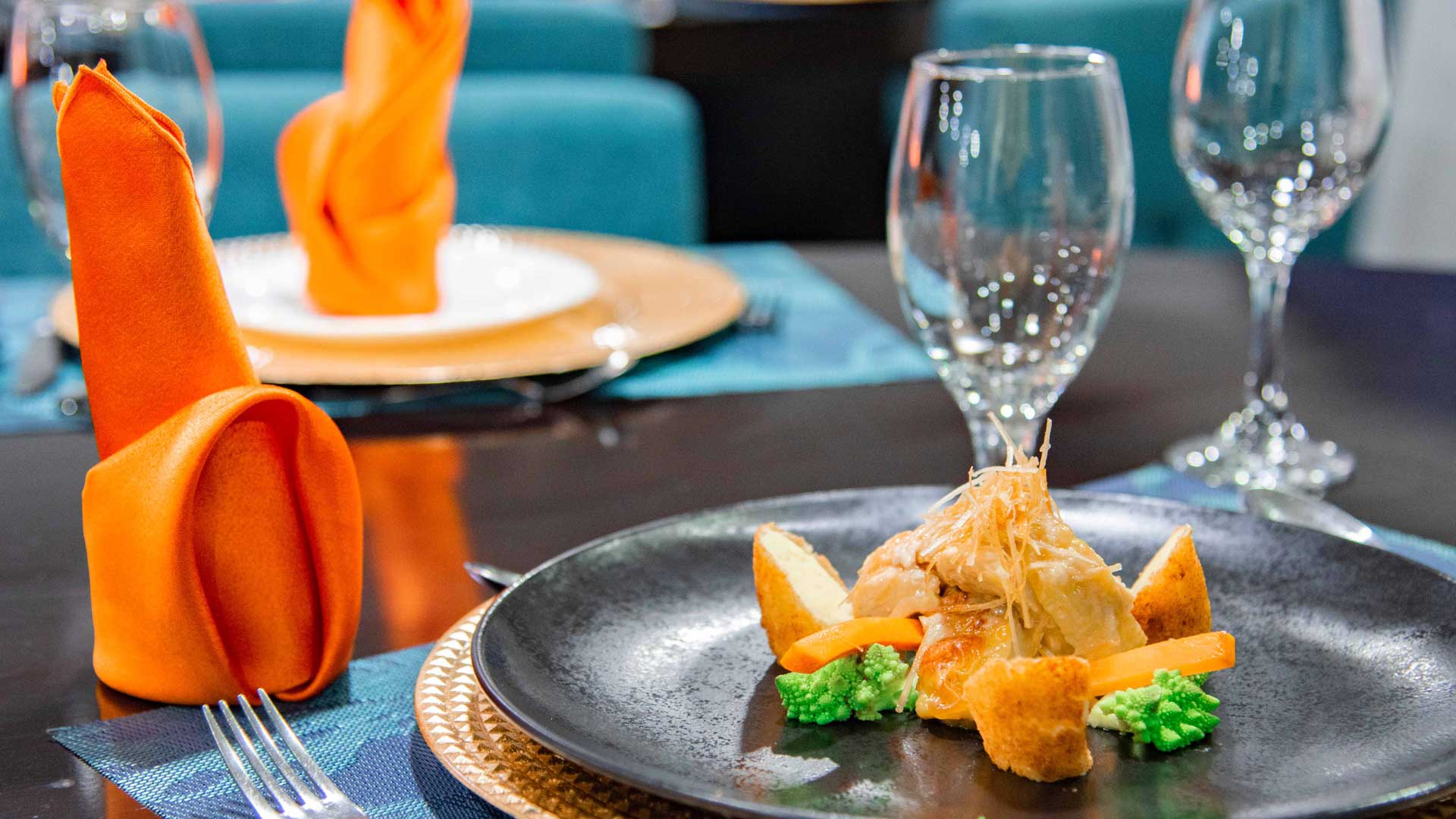 Cuisine Slide Ecogalaxy Catamaran - Galaxy Cruises